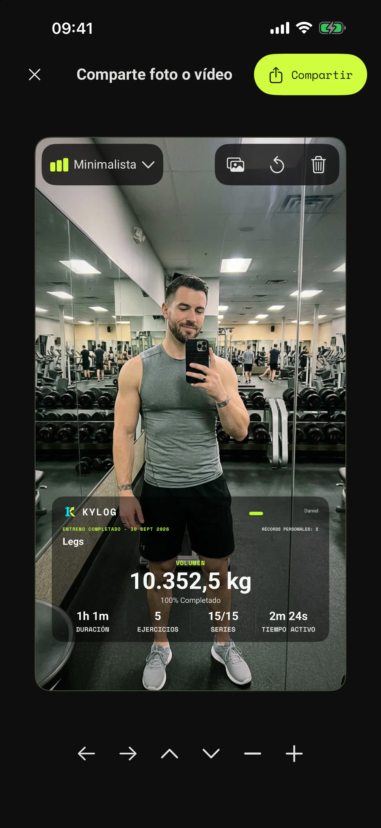 Editor de fotos de Kylog con estadísticas del entrenamiento sobre una foto del gimnasio.